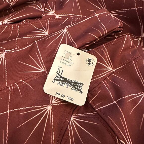 Free People Movement High Rise Cut Out Sneak Peak Printed Legging Size Medium - Picture 13 of 15